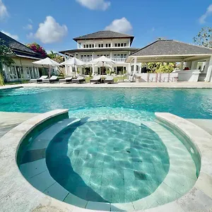  Villa The Backyard Bingin: Private Beach-view Mansion For Events