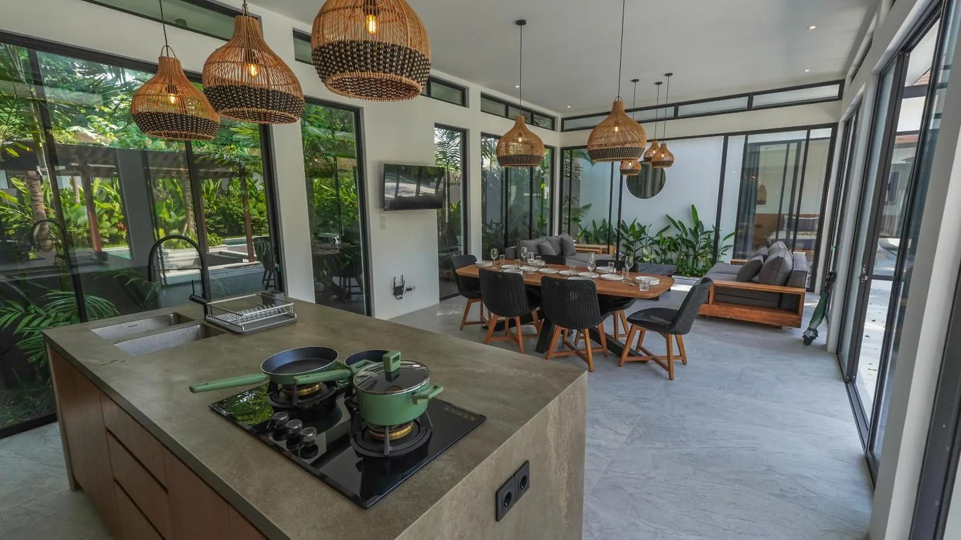 Casa Crush Uluwatu 3 Bedrooms Indonesia