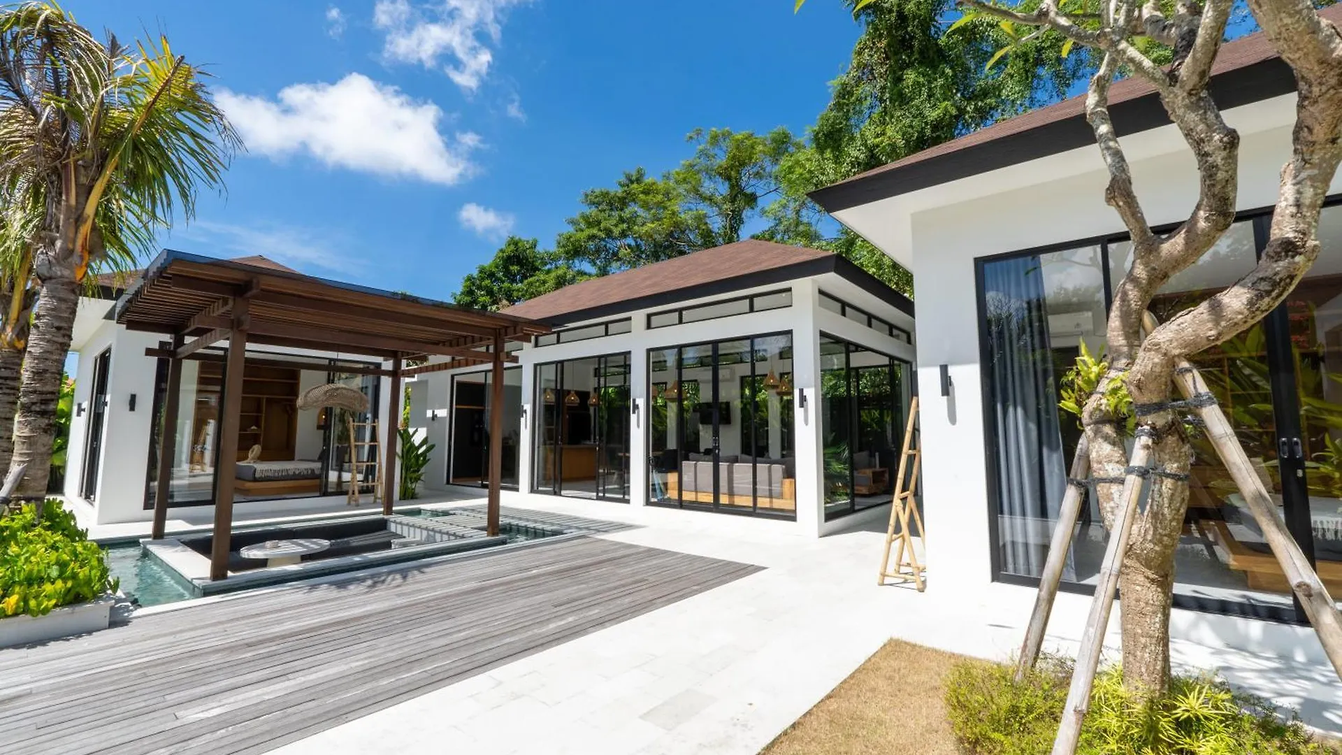 Casa Crush Uluwatu 3 Bedrooms Indonesia