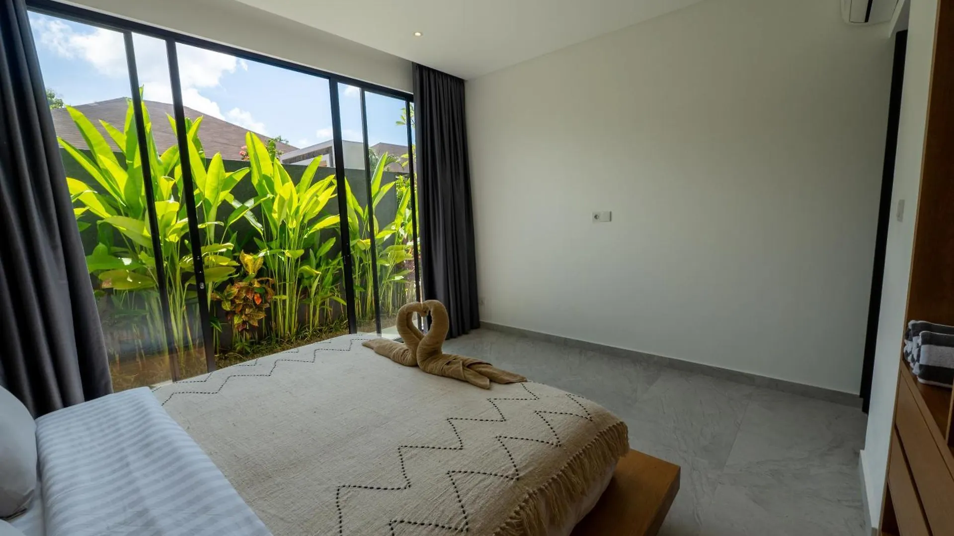 Casa Crush Uluwatu 3 Bedrooms Villa